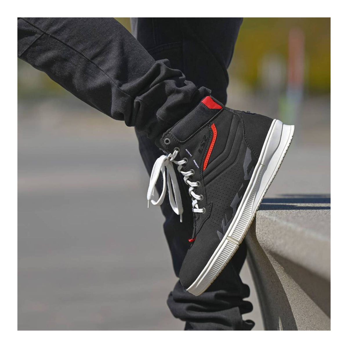 LS2 Chrome Boot - Black